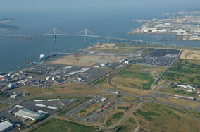 Vue aérienne du site industrialo-portuaire de Montoir-de-Bretagne